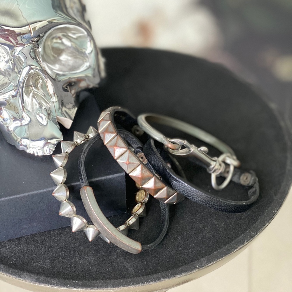 5 stacking bracelets - Picture 3 of 3